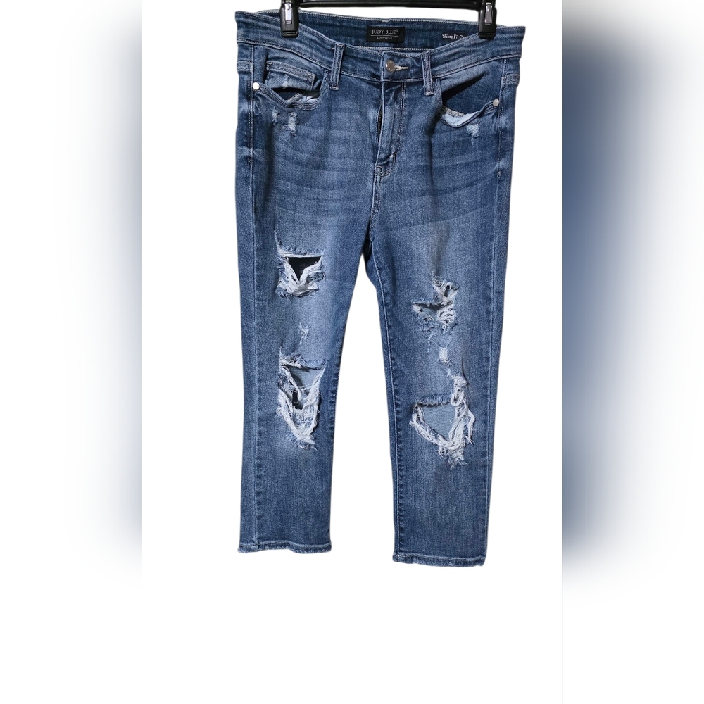 Judy Blue Ripped Boyfriend Jeans in Classic Blue